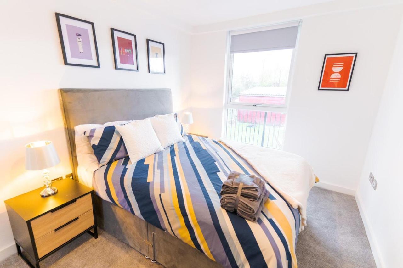 Exquisite Cosy 2-Bed Apartment In Salford Manchester Exterior foto